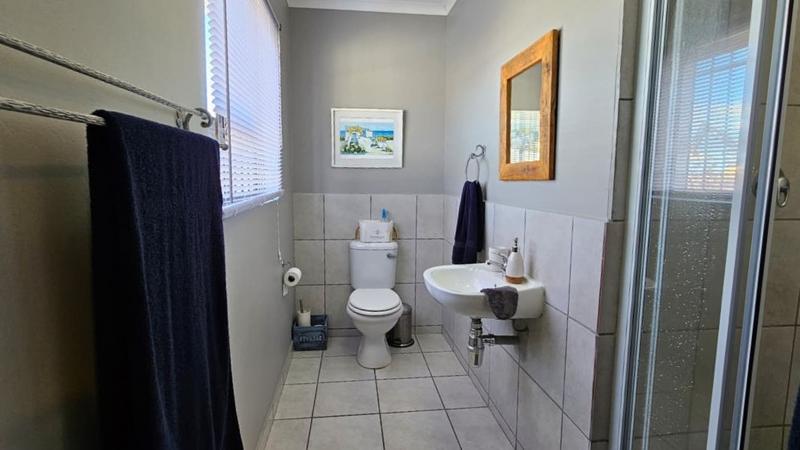 3 Bedroom Property for Sale in Britannia Bay Western Cape